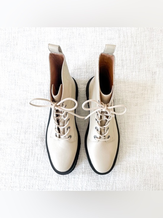 Madewell ivory leather combat boots. - Picture 4 of 13